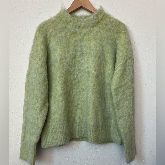 NWOT Topshop ASOS knitted fluffy sweater in green Size S - Picture 3 of 10